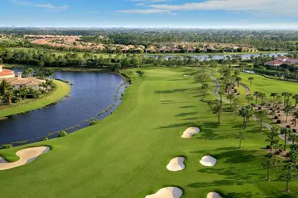 Tips for Buying a Home in a Southwest Florida Golf Community (And What Life Is Really Like)