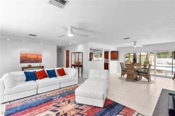 18381 Panther Trail LN, North Fort Myers, FL 33917