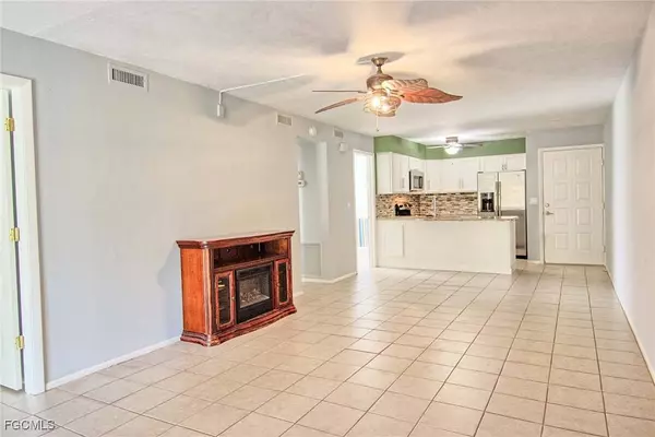 1100 Pondella RD #807, Cape Coral, FL 33909