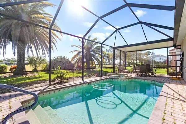 2088 Oxford Ridge CIR, Lehigh Acres, FL 33973