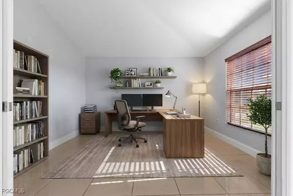 4176 NE 8th PL, Cape Coral, FL 33909