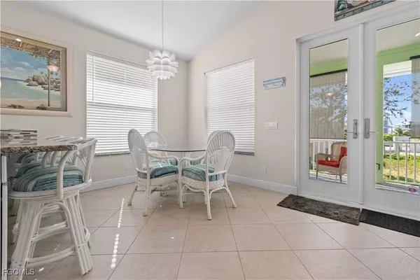 140 Pearl ST, Fort Myers Beach, FL 33931