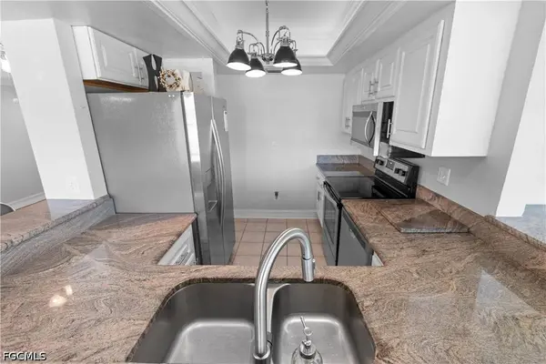 5665 Trailwinds DR #621, Fort Myers, FL 33907