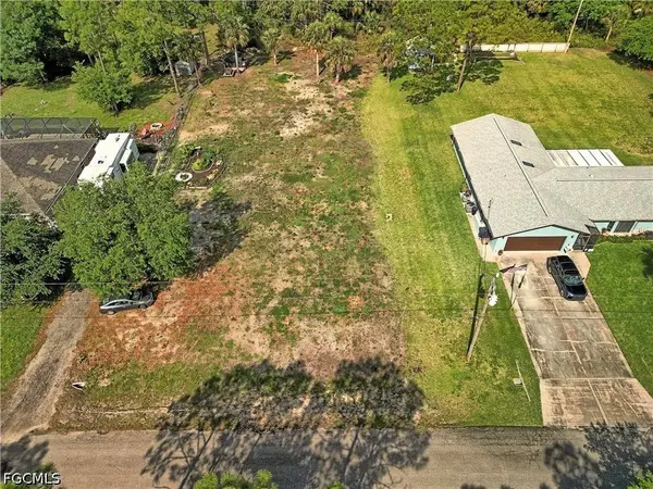 613 Cleveland AVE, Lehigh Acres, FL 33972