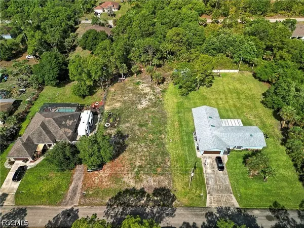 613 Cleveland AVE, Lehigh Acres, FL 33972