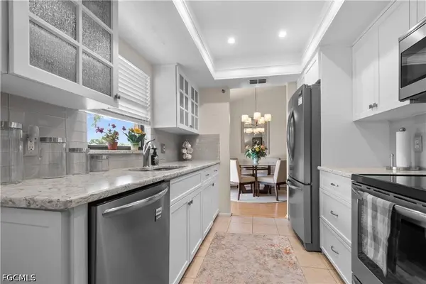 8595 Charter Club CIR #8, Fort Myers, FL 33919