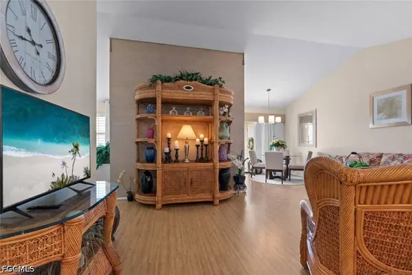 8595 Charter Club CIR #8, Fort Myers, FL 33919