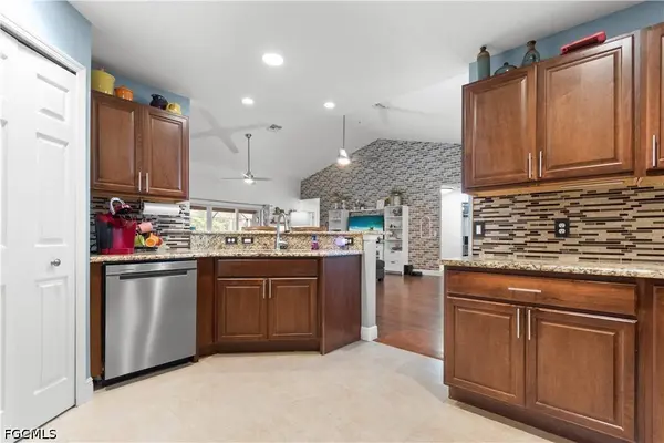 611 Cleveland AVE, Lehigh Acres, FL 33972