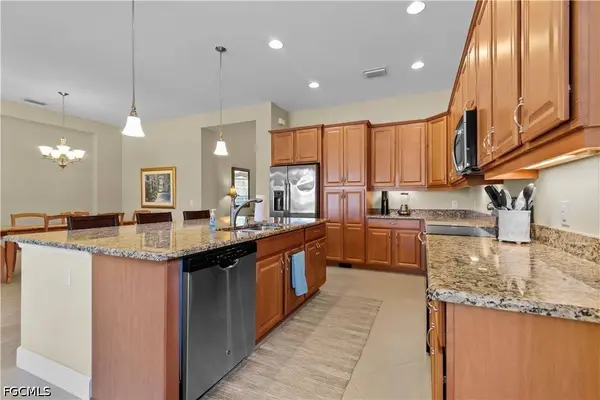 9292 Isla Bella CIR, Bonita Springs, FL 34135