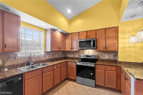 10046 Via Colomba CIR #203, Fort Myers, FL 33966