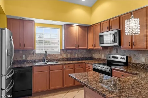 10046 Via Colomba CIR #203, Fort Myers, FL 33966