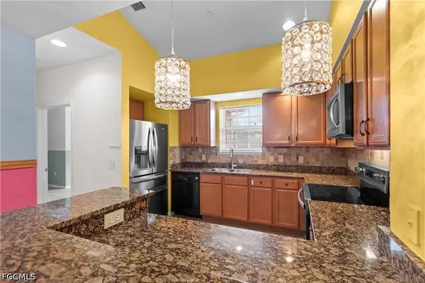10046 Via Colomba CIR #203, Fort Myers, FL 33966