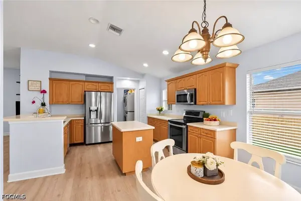 424 La Perouse ST, Lehigh Acres, FL 33974
