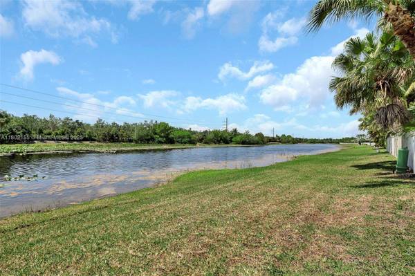 2521 Hunters Run Way, Weston, FL 33327