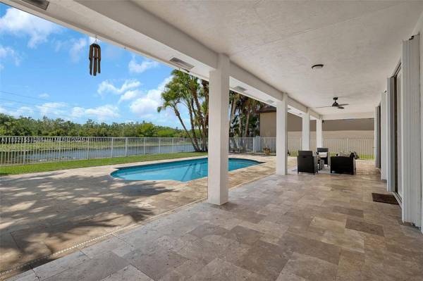 2521 Hunters Run Way, Weston, FL 33327