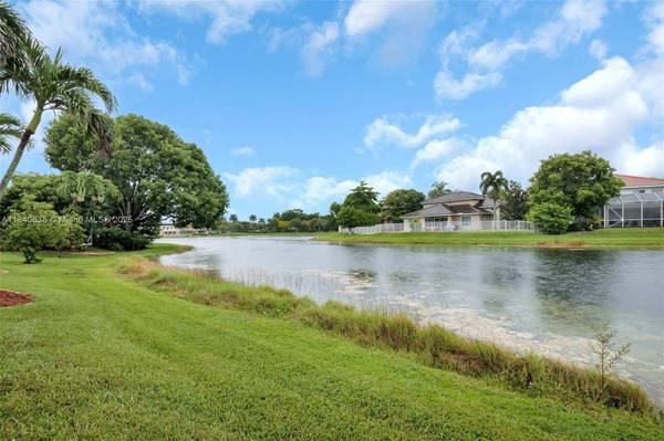 4288 Diamond Ter, Weston, FL 33331