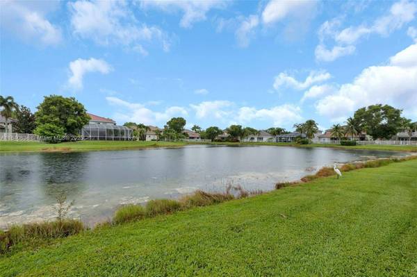 4288 Diamond Ter, Weston, FL 33331