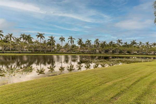 3844 W Falcon Ridge Cir, Weston, FL 33331