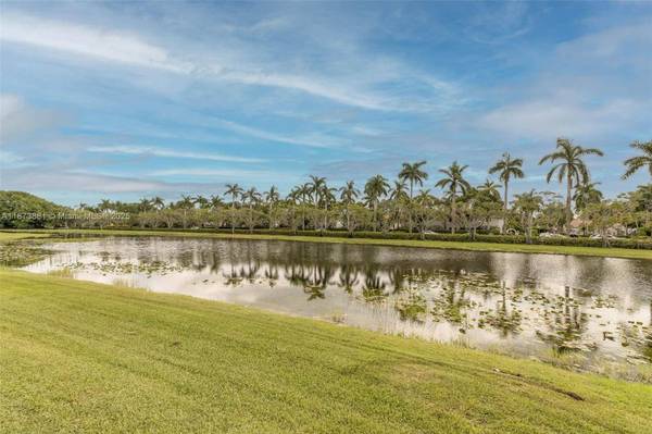 3844 W Falcon Ridge Cir, Weston, FL 33331