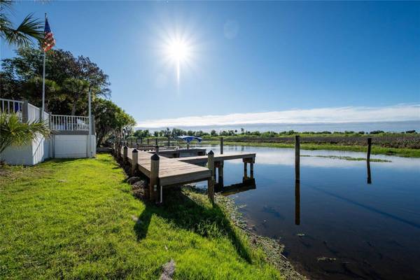 239 RIVER VILLAGE DR, Debary, FL 32713