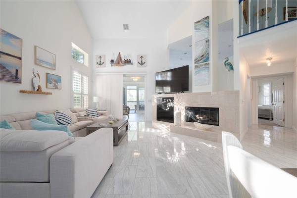 239 RIVER VILLAGE DR, Debary, FL 32713