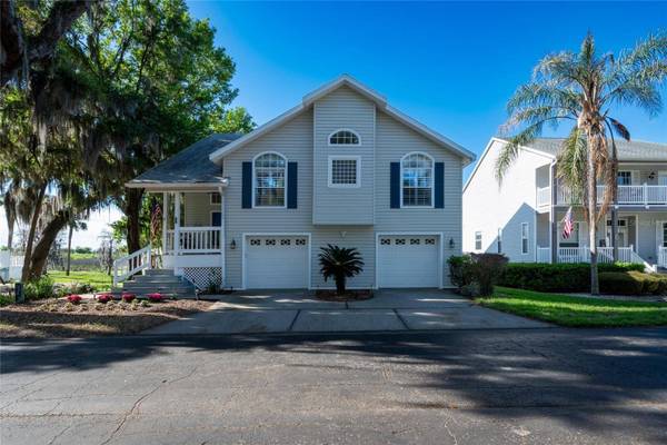 239 RIVER VILLAGE DR, Debary, FL 32713