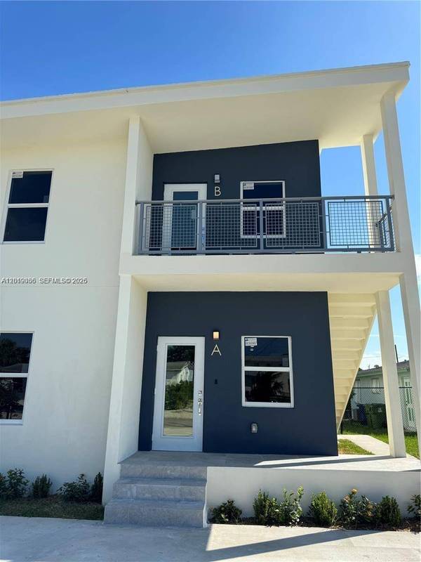 526 NW 6th St, Hallandale Beach, FL 33009