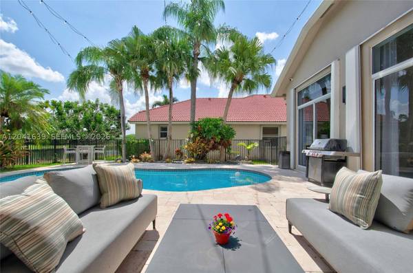 1136 Ginger Cir, Weston, FL 33326