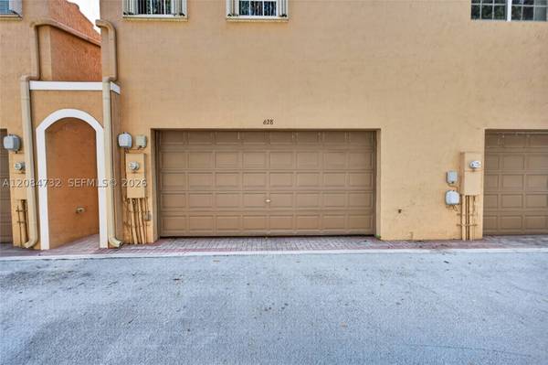 628 SW 147th Ter, Pembroke Pines, FL 33027
