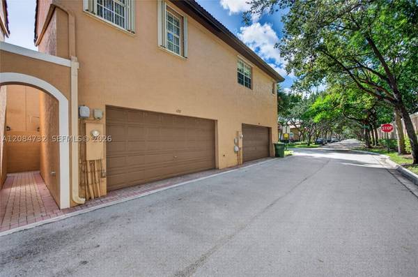 628 SW 147th Ter, Pembroke Pines, FL 33027