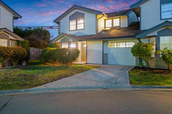 11580 Burnett St #8, Maple Ridge, BC V2X 0Y1
