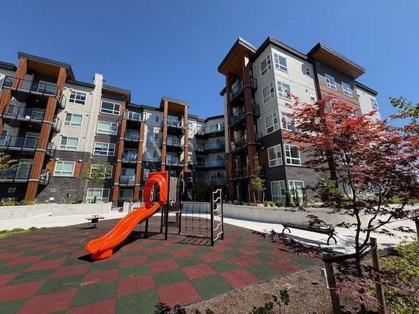 12143 223 St #511, Maple Ridge, BC V2X 5Y6