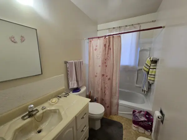 1221 Dahl St E, Swift Current, SK S9H 3X9