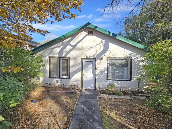 15 10th Ave NE, Swift Current, SK S9H 2T1