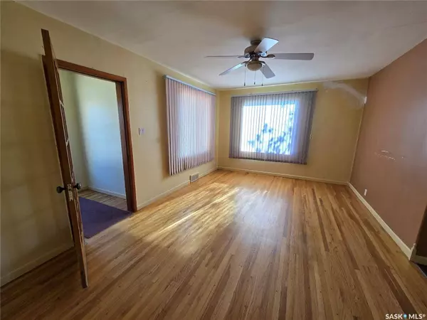 446 2nd AVENUE NW, Swift Current, SK S9H 0P7