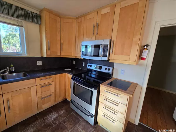 446 2nd AVENUE NW, Swift Current, SK S9H 0P7