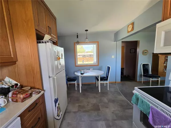 427 15th AVENUE NE, Swift Current, SK S9H 2X5