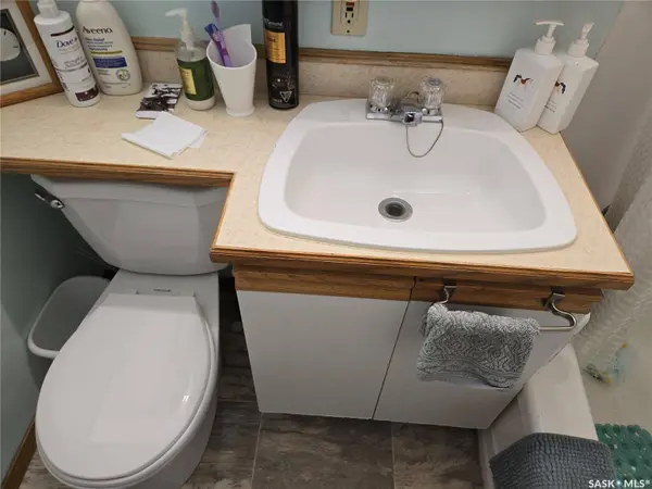 676 3rd AVENUE NE, Swift Current, SK S9H 2H5