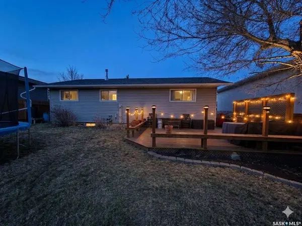 208 Clinton PLACE, Swift Current, SK S9H 4K2