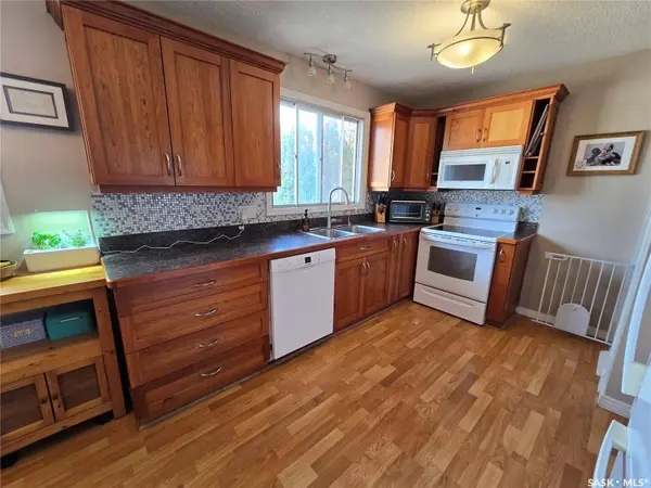 208 Clinton PLACE, Swift Current, SK S9H 4K2