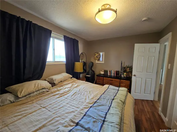 208 Clinton PLACE, Swift Current, SK S9H 4K2