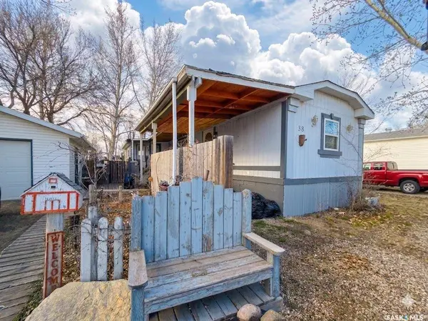 38 Prairie Sun COURT, Swift Current, SK S9H 3X3