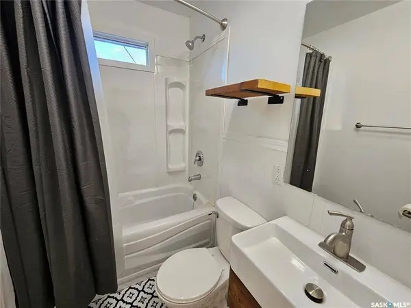 399 9th AVENUE NW, Swift Current, SK S9H 1A8
