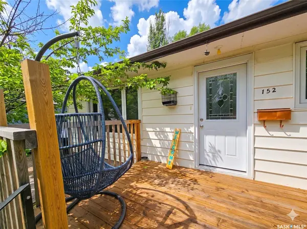 152 5th AVENUE SE