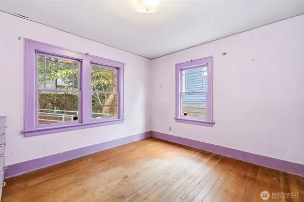 3831 Bagley AVE N, Seattle, WA 98103