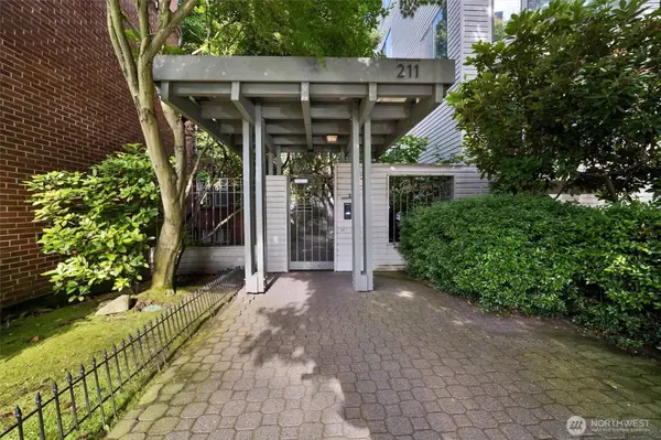 211 Summit AVE E #N305