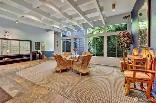 211 Summit AVE E #N305, Seattle, WA 98102