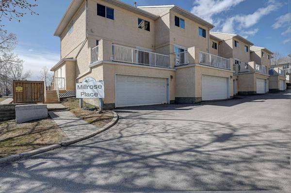 3 Millrose PL SW, Calgary, AB T2Y3J6