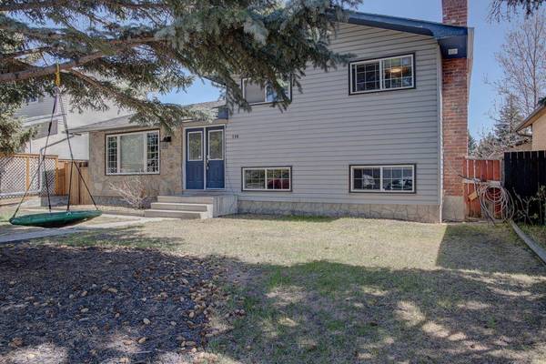 116 Braxton PL SW, Calgary, AB T2W1C8