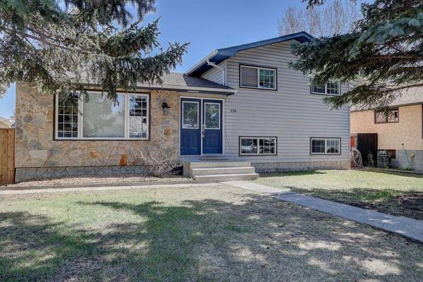 116 Braxton PL SW, Calgary, AB T2W1C8